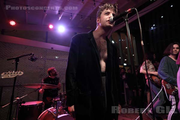 FONTAINES DC - 2019-06-01 - NIMES - Paloma - Patio - 